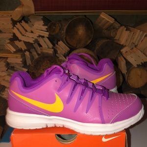 Women’s Nike vapor court